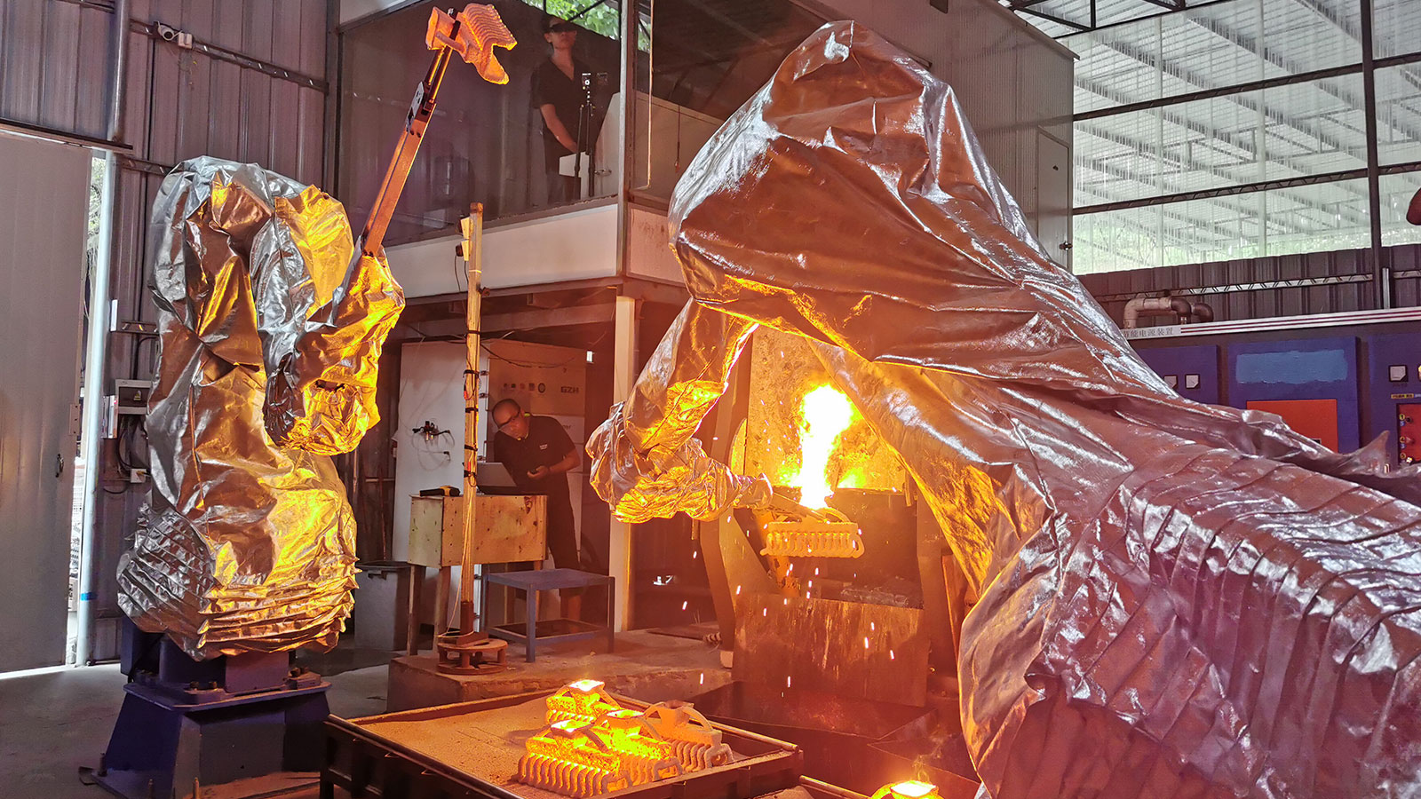 건설 하드웨어에서 스테인레스 강판과 경첩의 필수적인 역할